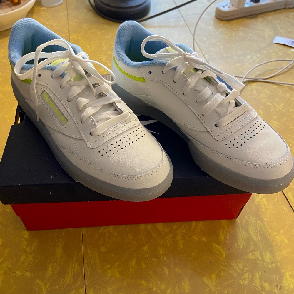 Reebok Women's Club C 85